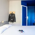 Ibis Budget Paris Porte De Montmartre Hotel 2*