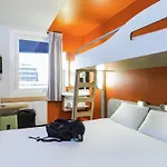 Hotel Ibis Budget Paris Porte De Montmartre 2*