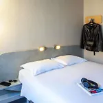 Ibis Budget Paris Porte De Montmartre Hotel 2*