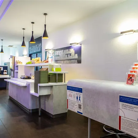 Ibis Budget Paris Porte De Montmartre Hotel 2*