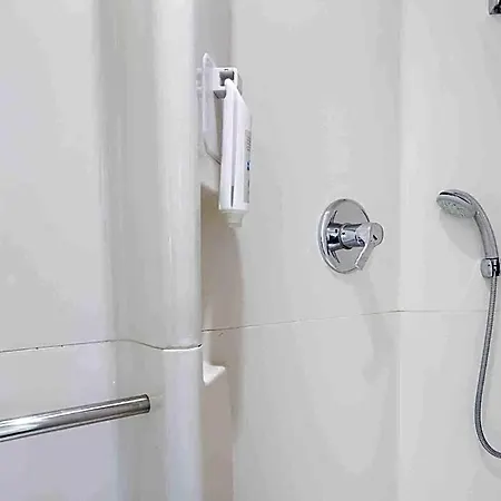 Ibis Budget Paris Porte De Montmartre Hotel 2*