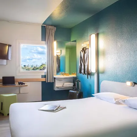 Ibis Budget Paris Porte De Montmartre Szálloda