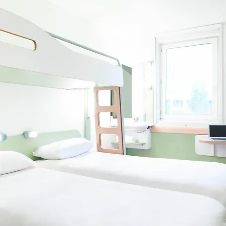 Ibis Budget Paris Porte De Montmartre 2*
