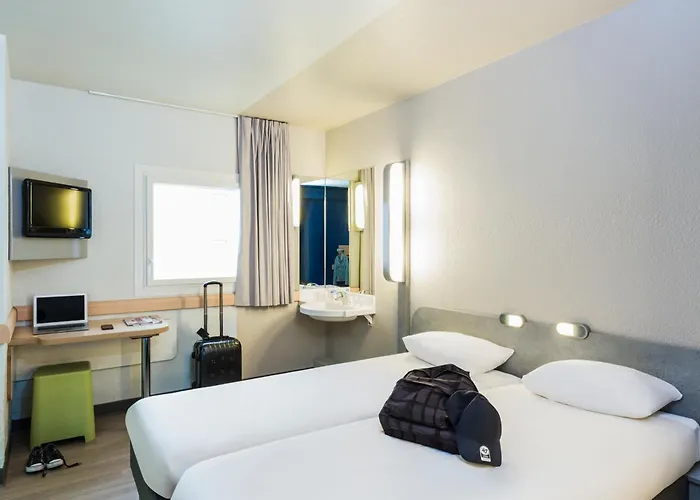 Ibis Budget Paris Porte De Montmartre Hotel