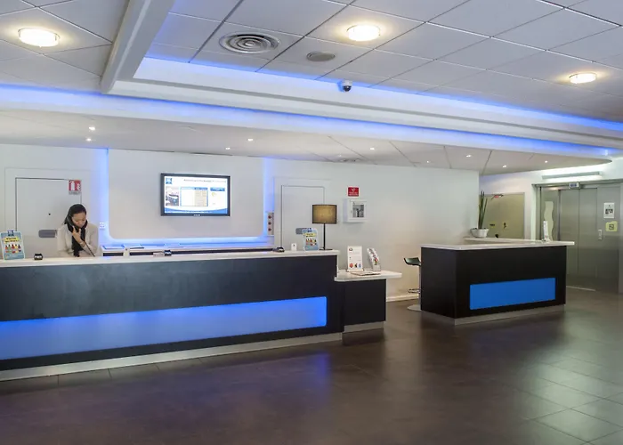 Hotel Ibis Budget Paris Porte De Montmartre