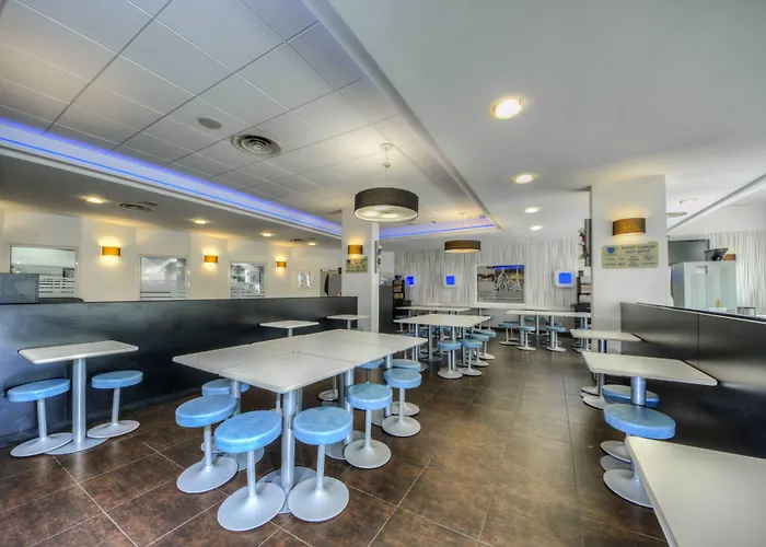 Hotel Ibis Budget Paris Porte De Montmartre