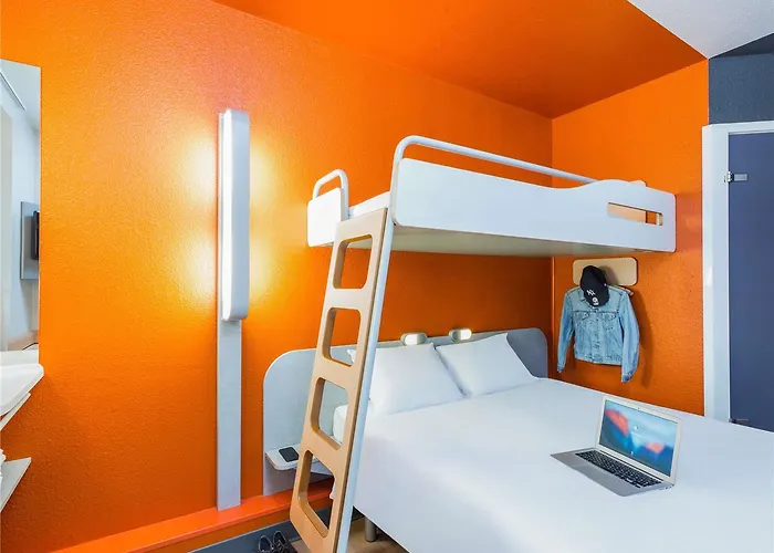 Ibis Budget Paris Porte De Montmartre 2*