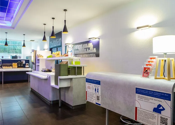 Ibis Budget Paris Porte De Montmartre Hotel 2*