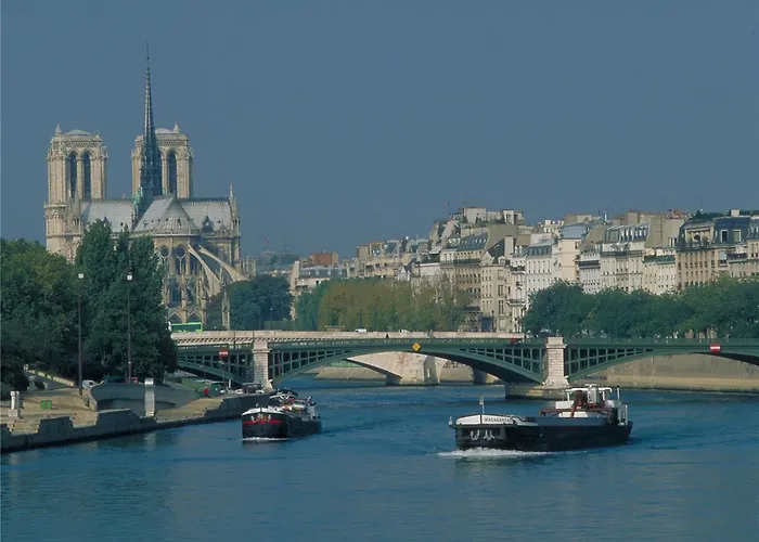 Hotel Ibis Budget Paris Porte De Montmartre 2*