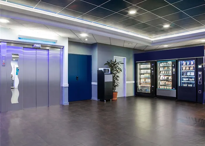 Hotel Ibis Budget Paris Porte De Montmartre