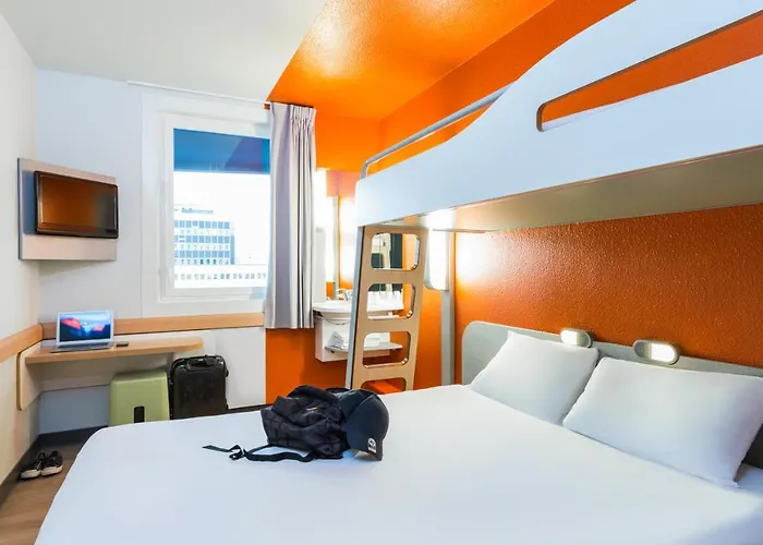 Ibis Budget Paris Porte De Montmartre Hotel 2*