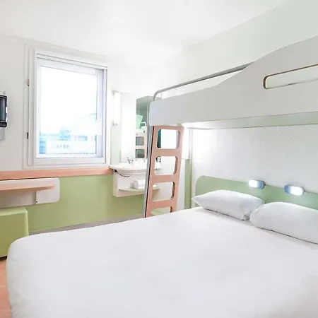 Ibis Budget Paris Porte De Montmartre 2*