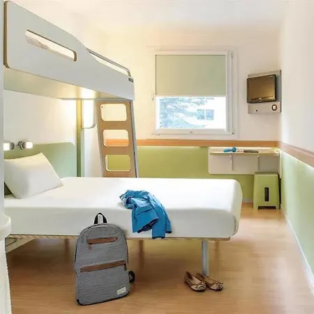 Ibis Budget Paris Porte De Montmartre Hotel
