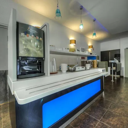 Ibis Budget Paris Porte De Montmartre 2*