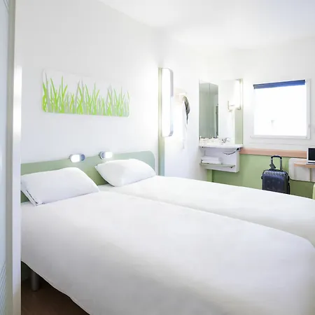Hotel Ibis Budget Paris Porte De Montmartre
