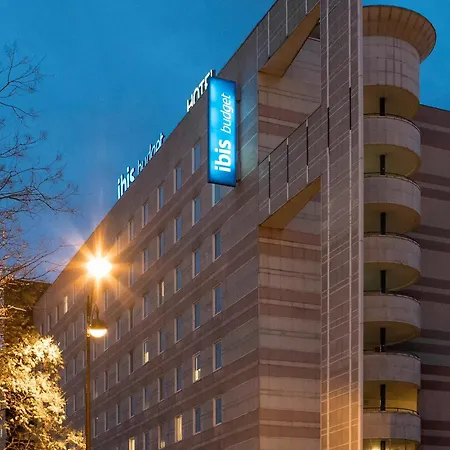 Hotel Ibis Budget Paris Porte De Montmartre